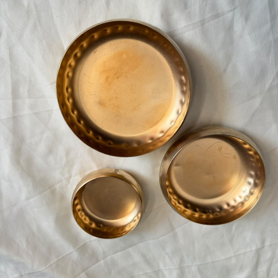 Round Metal urli 003