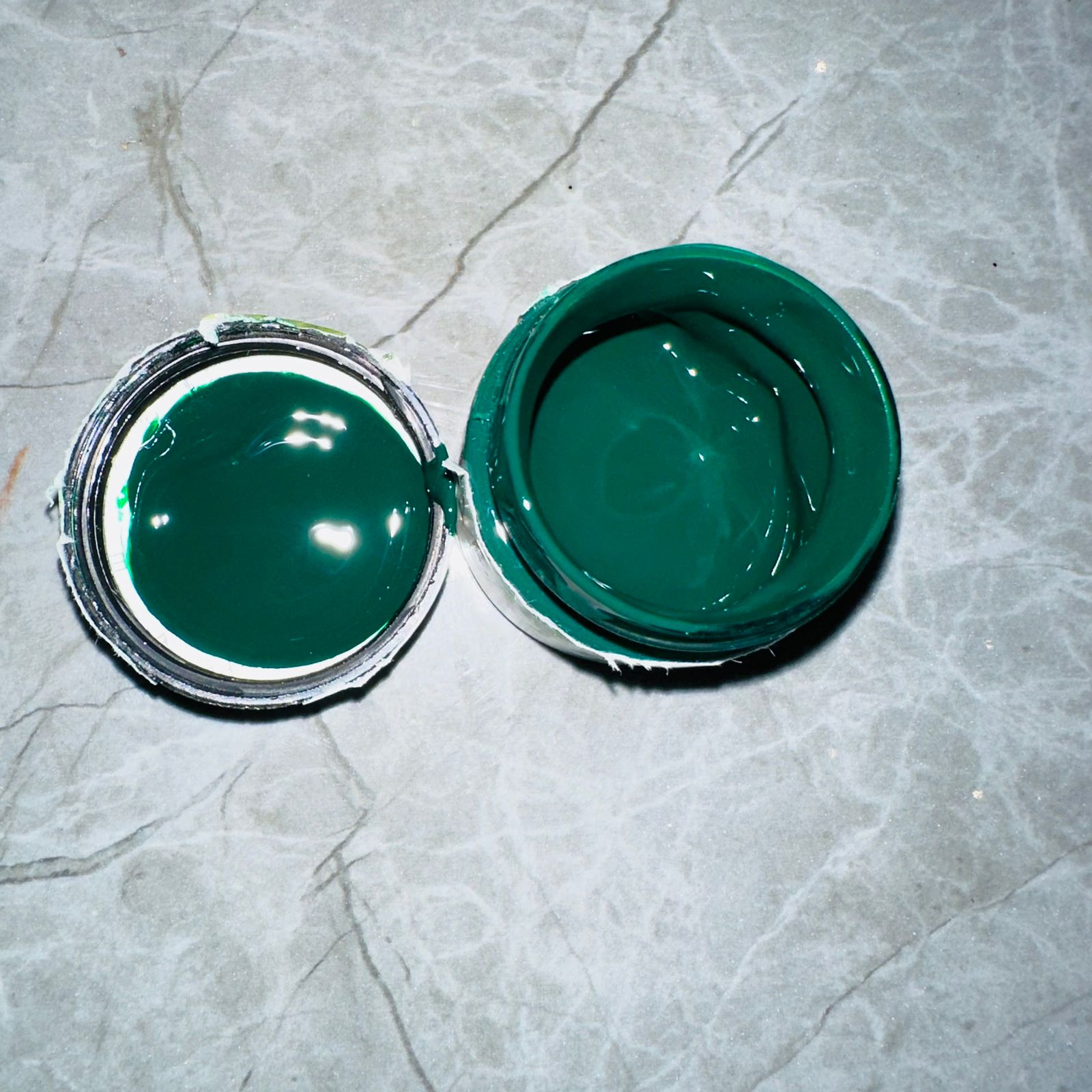 Translucent green pigment