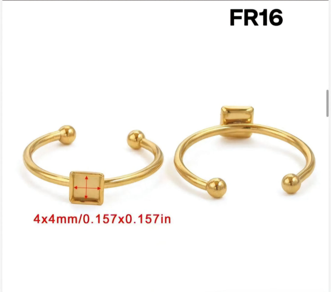 Bezel ring gold square