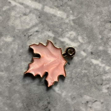 Maple leaf pink