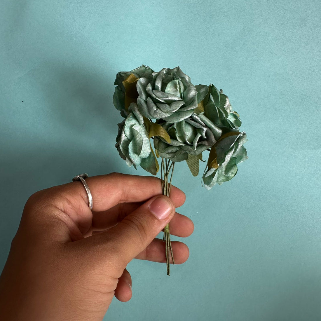 Artificial flower green