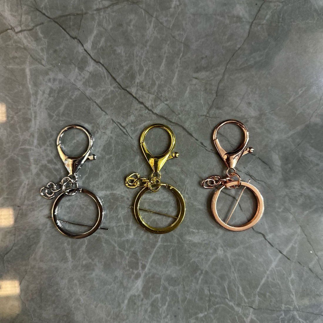 चाबी का गुच्छा अंगूठी के साथ लॉबस्टर