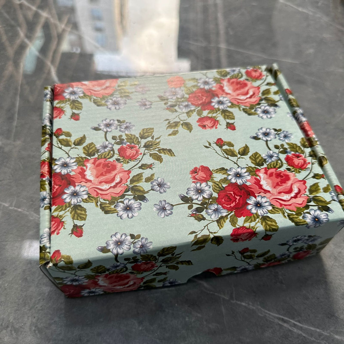 Medium flower corrugated box