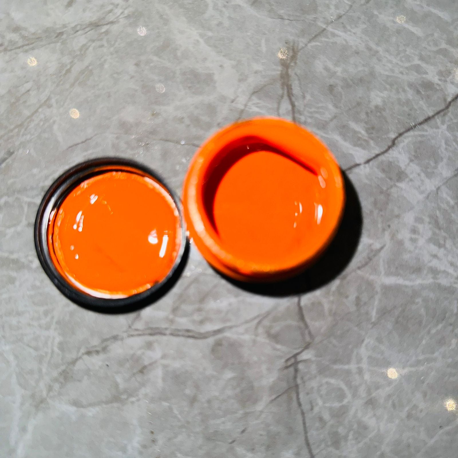 Translucent orange pigment