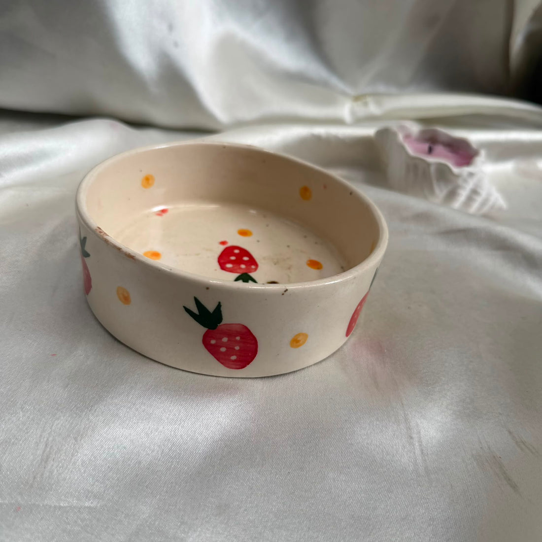 Strawberry candle bowl