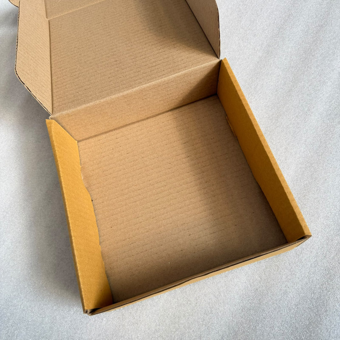 Mailer Corrugated brown box