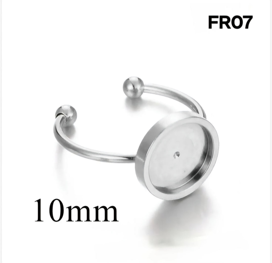 Bezel ring silver round