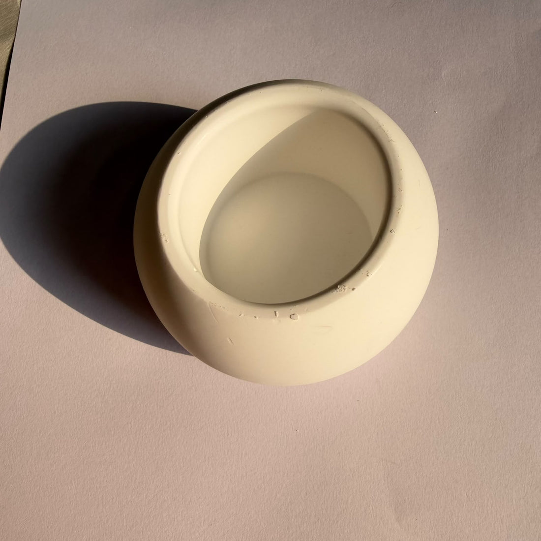 Round tealight holder concrete