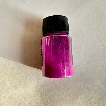 Purple glow in dark pigment