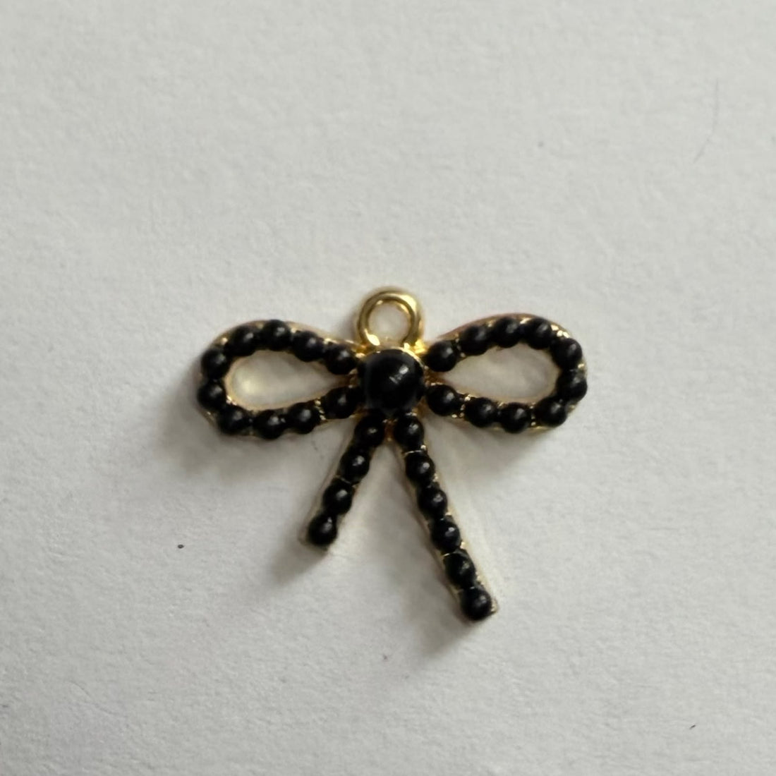 Bow charm 02