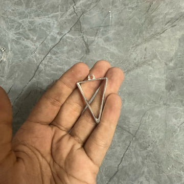 Destash silver mini triangle bezel