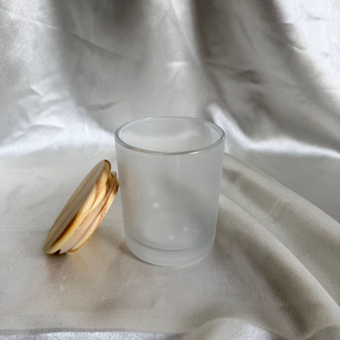 Wooden lid matte transparent jar