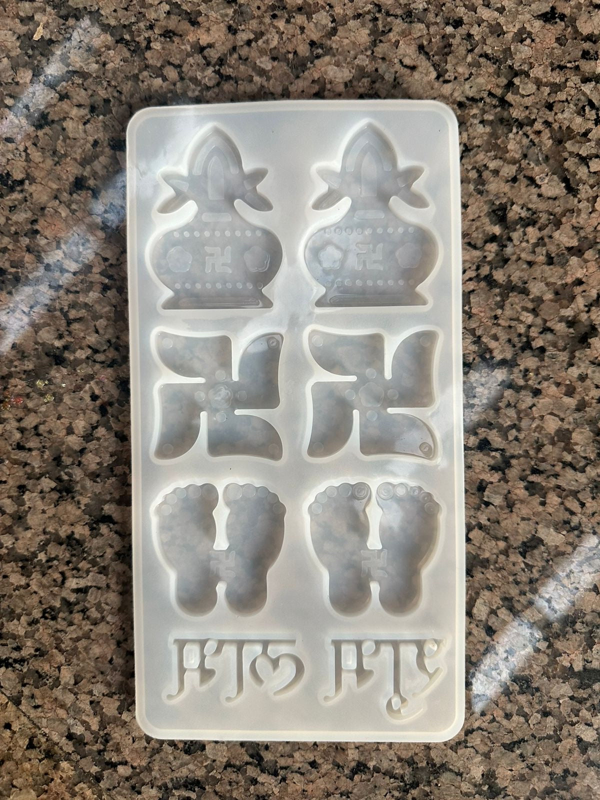 8 in 1  Diwali mould