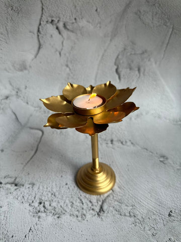 Lotus foldable tea light holder