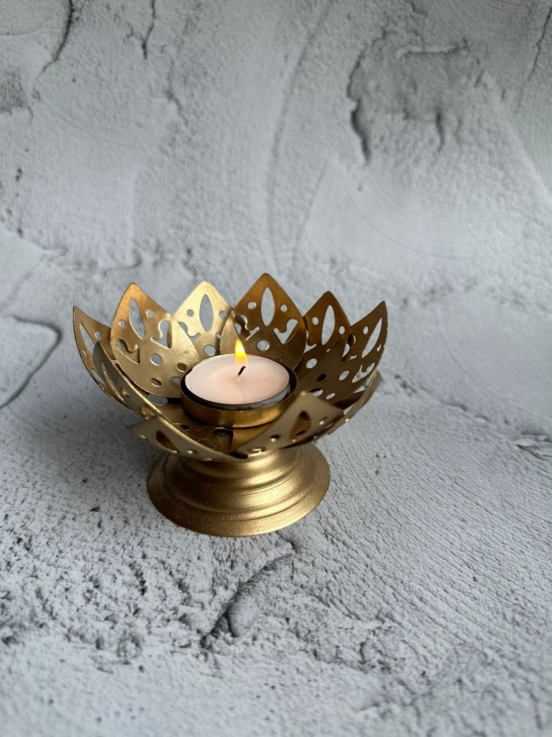 Lotus designer tea light holder