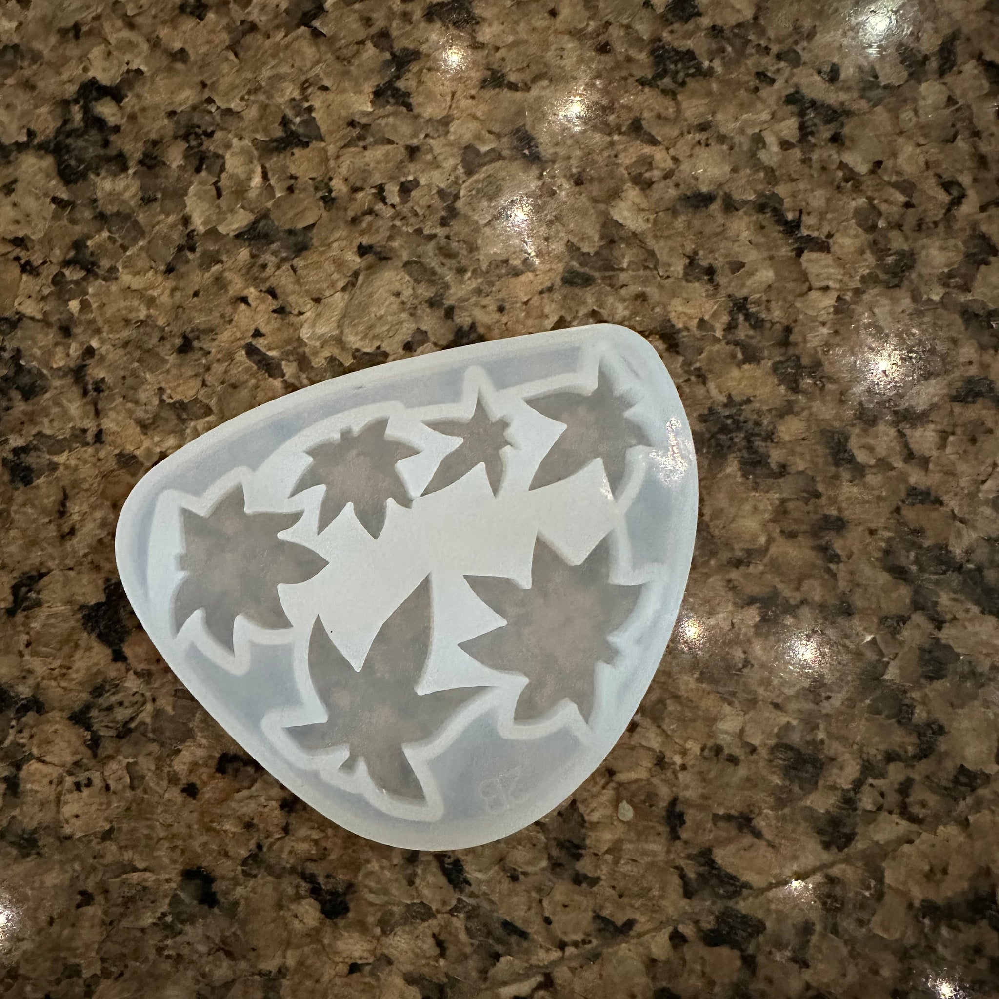 6 इन 1 मेपल लीफ मोल्ड