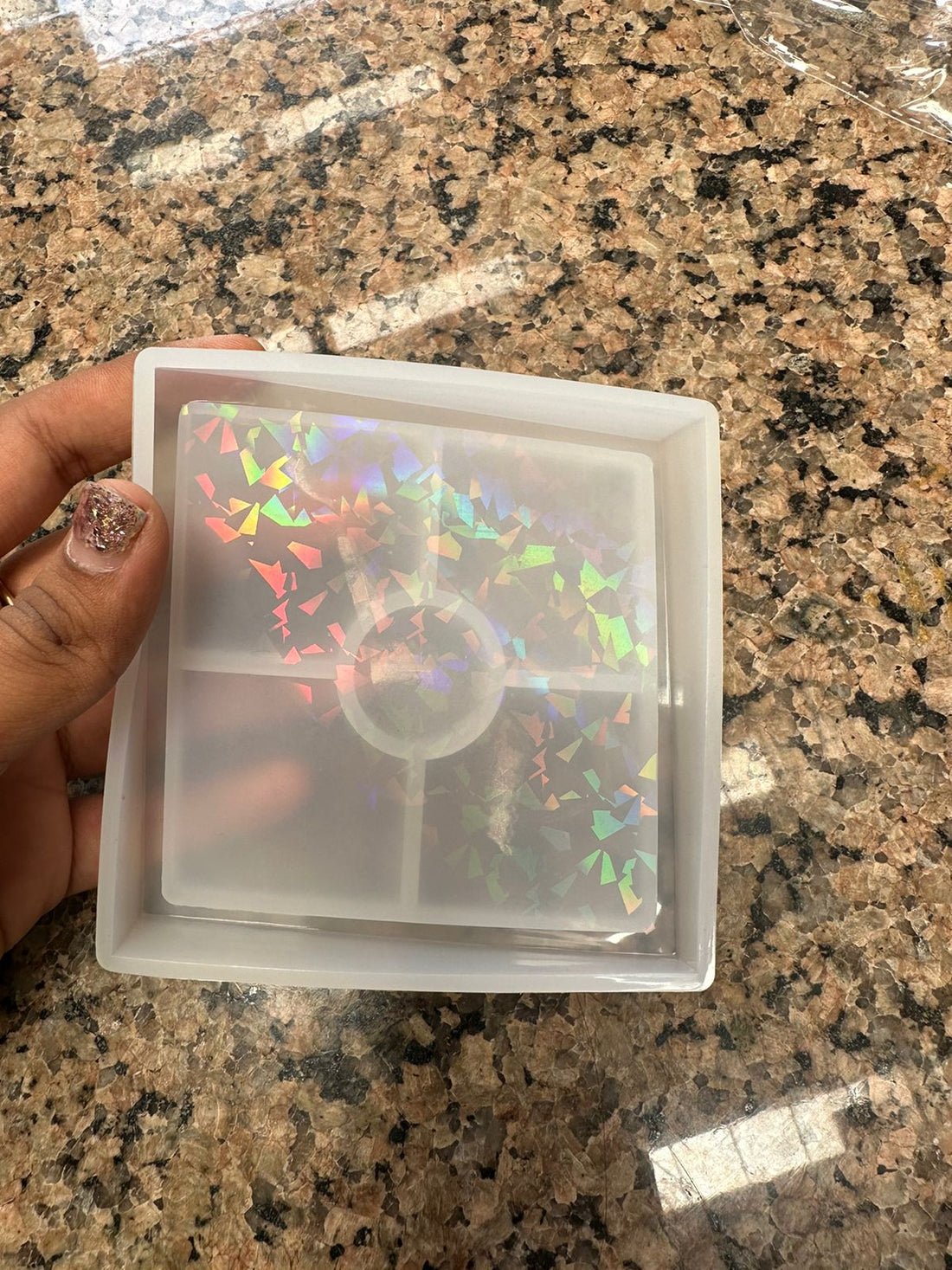 Holographic square mould