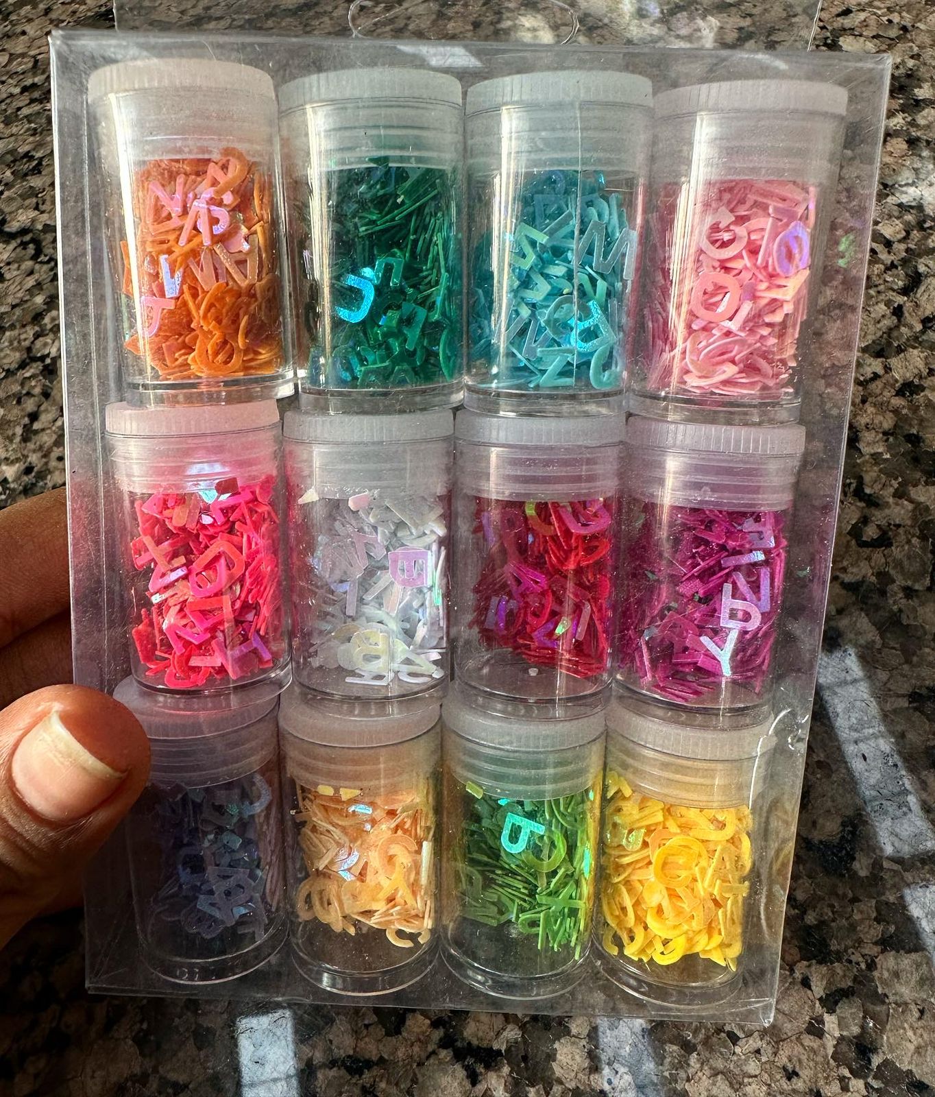 ग्लिटर शेकर कॉम्बो वर्णमाला