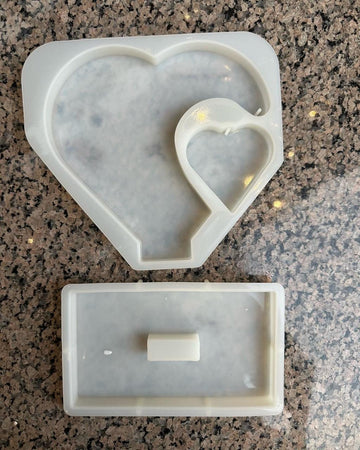 Heart frame mould with stand