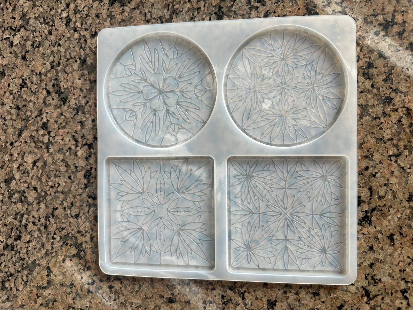 4 in 1 designer coaster mould